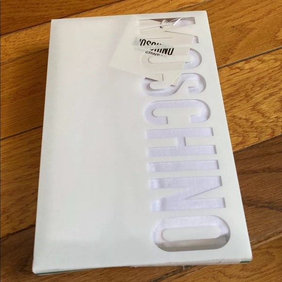 Moschino White Tee US/Small UK/Medium - Picture 3 of 4